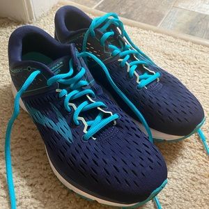 Barely Used Brooks Ravenna 9